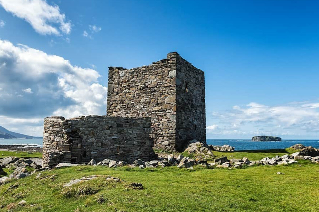 Carrickabraghy Castle, Ireland